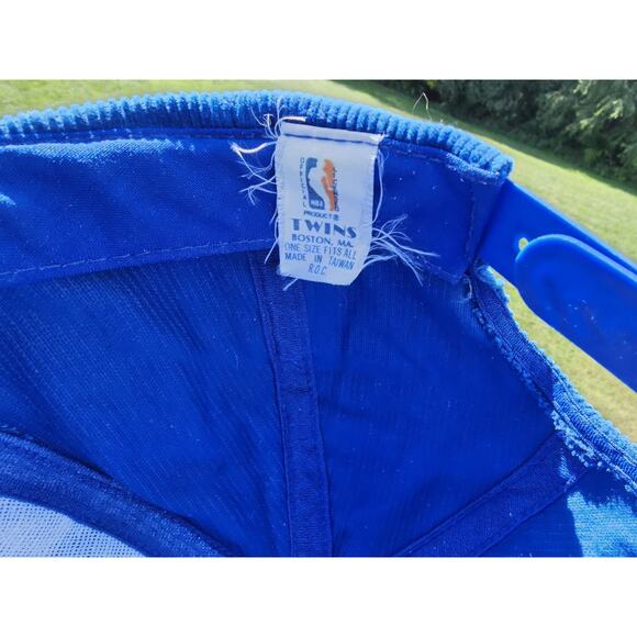 Vintage Minnesota Timberwolves Hat Men Corduroy Twins Of Boston Snap Back Cap - Picture 7 of 7